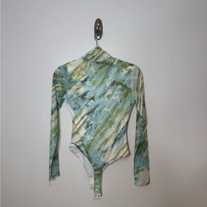 Long-Sleeve Green Marble Print Women’s Swim Bodysuit